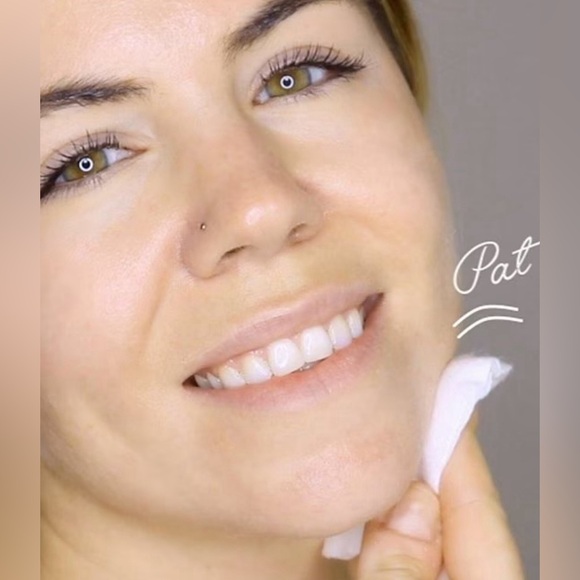 Juice Beauty GREEN APPLE® Brightening Essence !! 4fl.oz./120 ml.   New in box !! - Picture 4 of 11